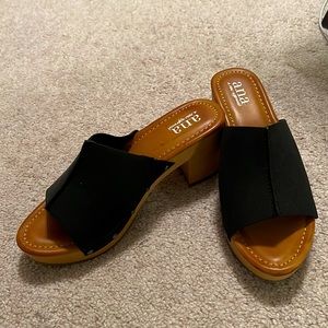 ANA slide/clog/mule sandal